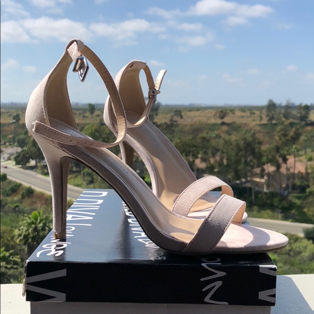 *BNWOT Wild Diva Suede Heels*